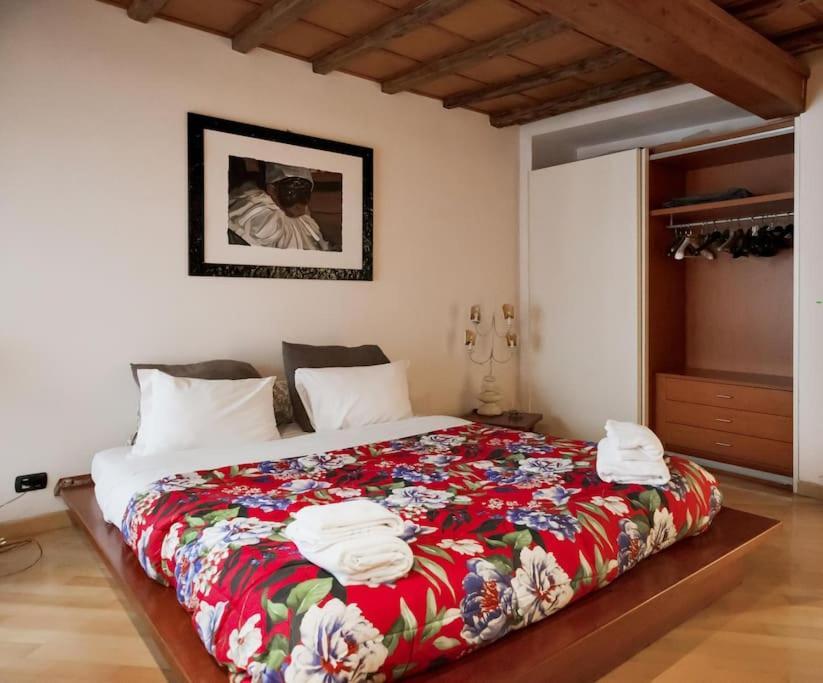 Live - Luxury Pantheon View Apartment